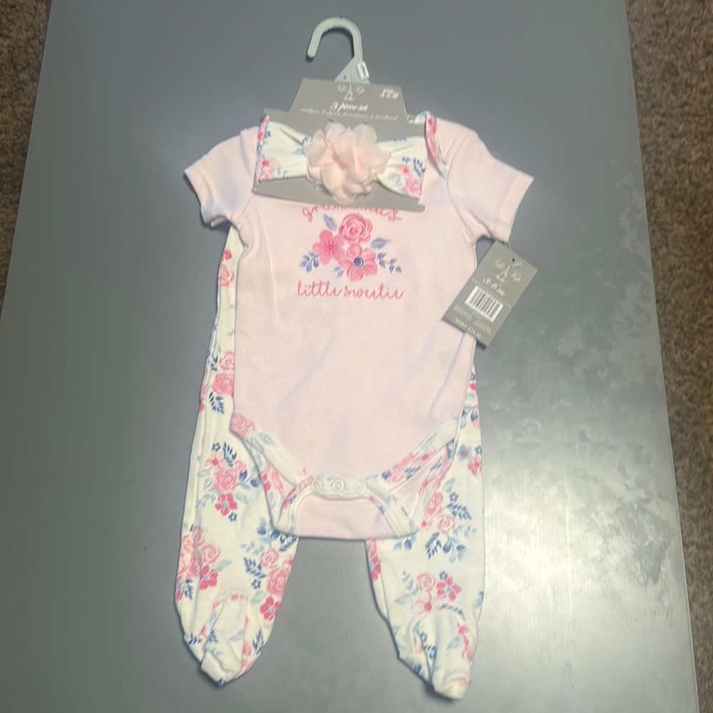 Le top bebe 3-6 month outfit